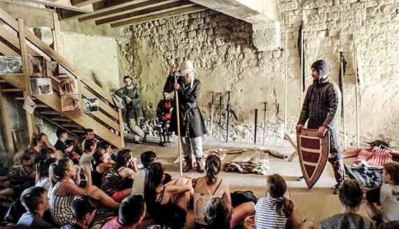 amhe behourd combat medieval
